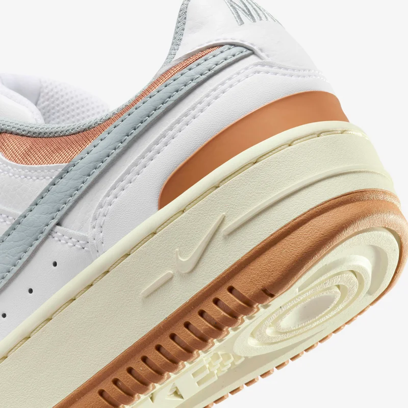 Nike Women's Gamma Force Shoes